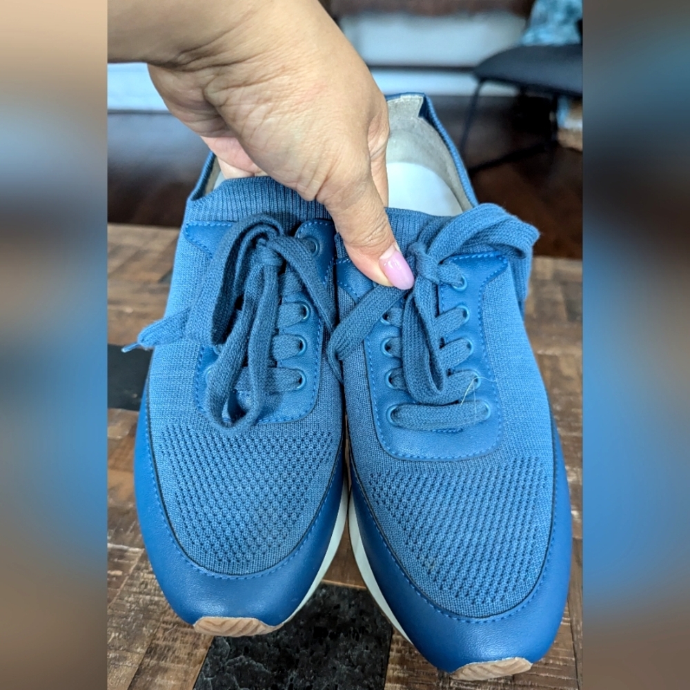 Banana Republic Cloth Trainer - Picture 9 of 11